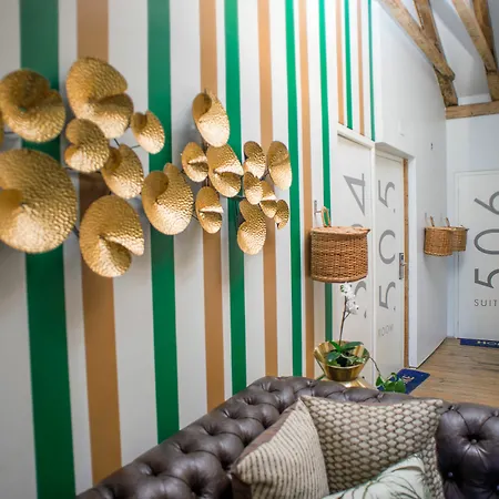 Passport Hotel