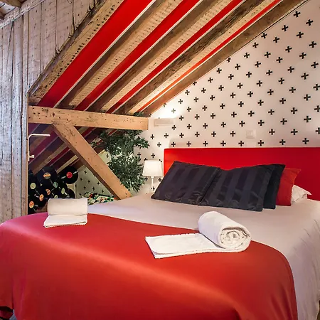 Passport Hotel
